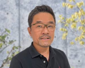 マインズ株式会社　代表　根建則雄